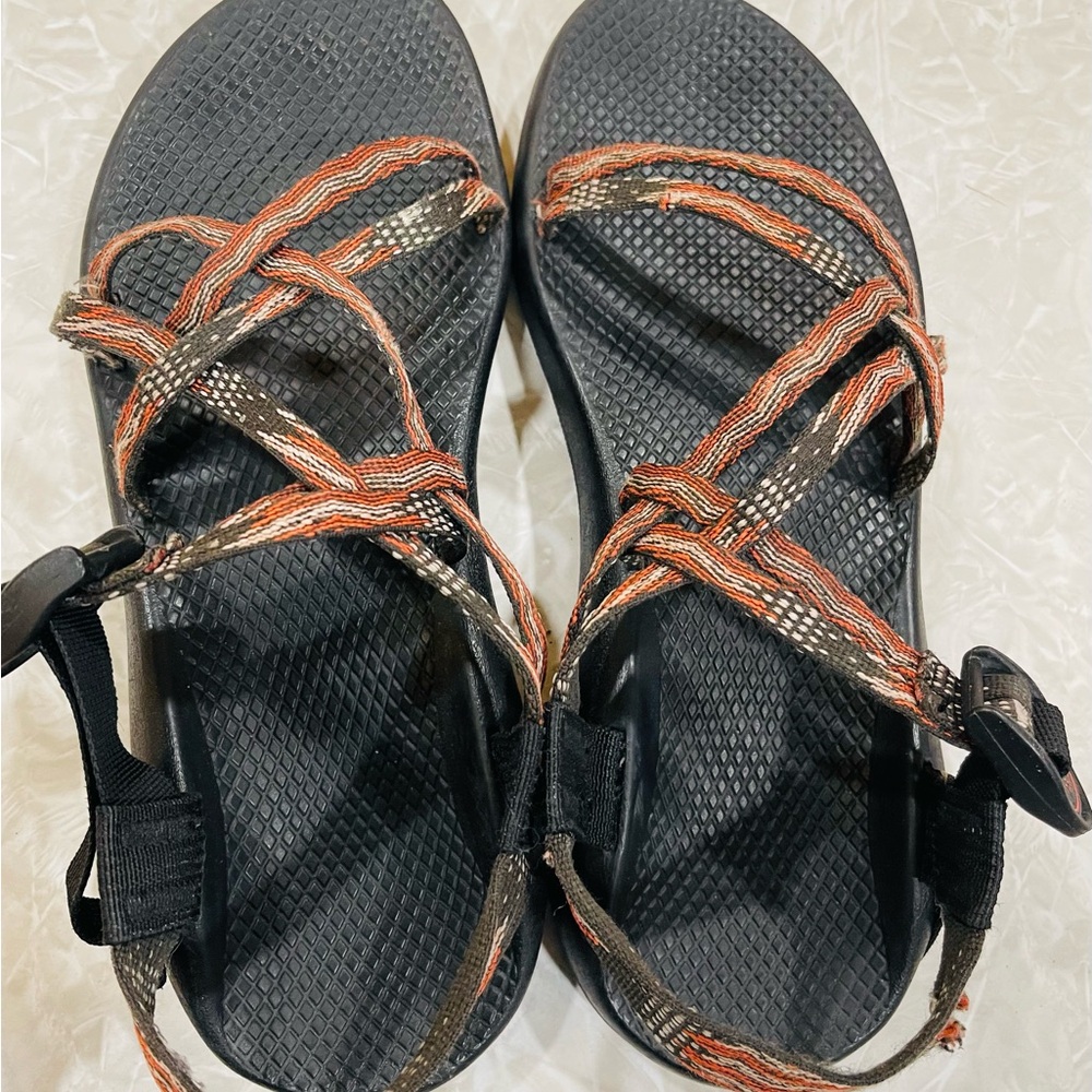 Size 10 Woman’s Chaco’s Navy, White and Orange/red
